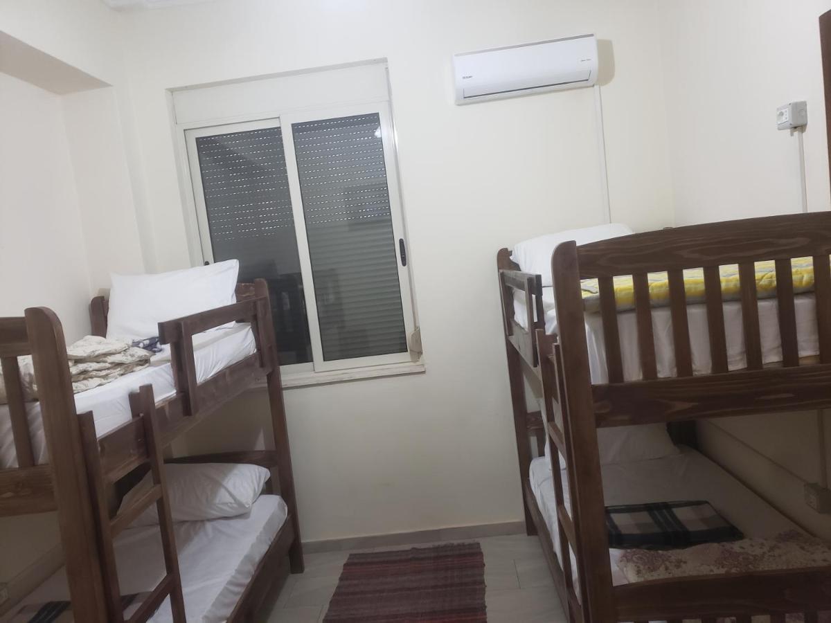 Hostel Oakland Тирана Экстерьер фото