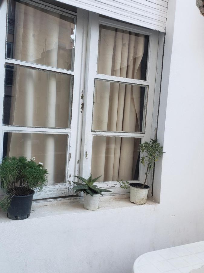 Hostel Oakland Тирана Экстерьер фото