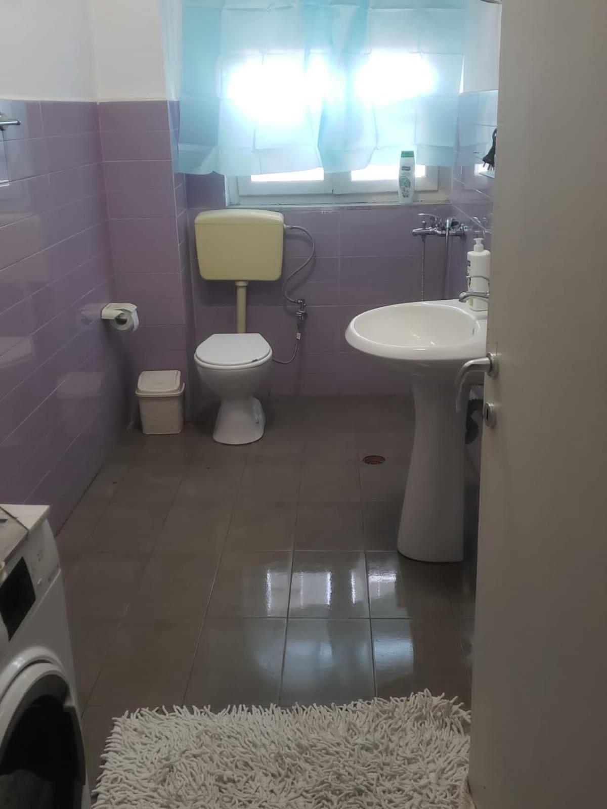 Hostel Oakland Тирана Экстерьер фото