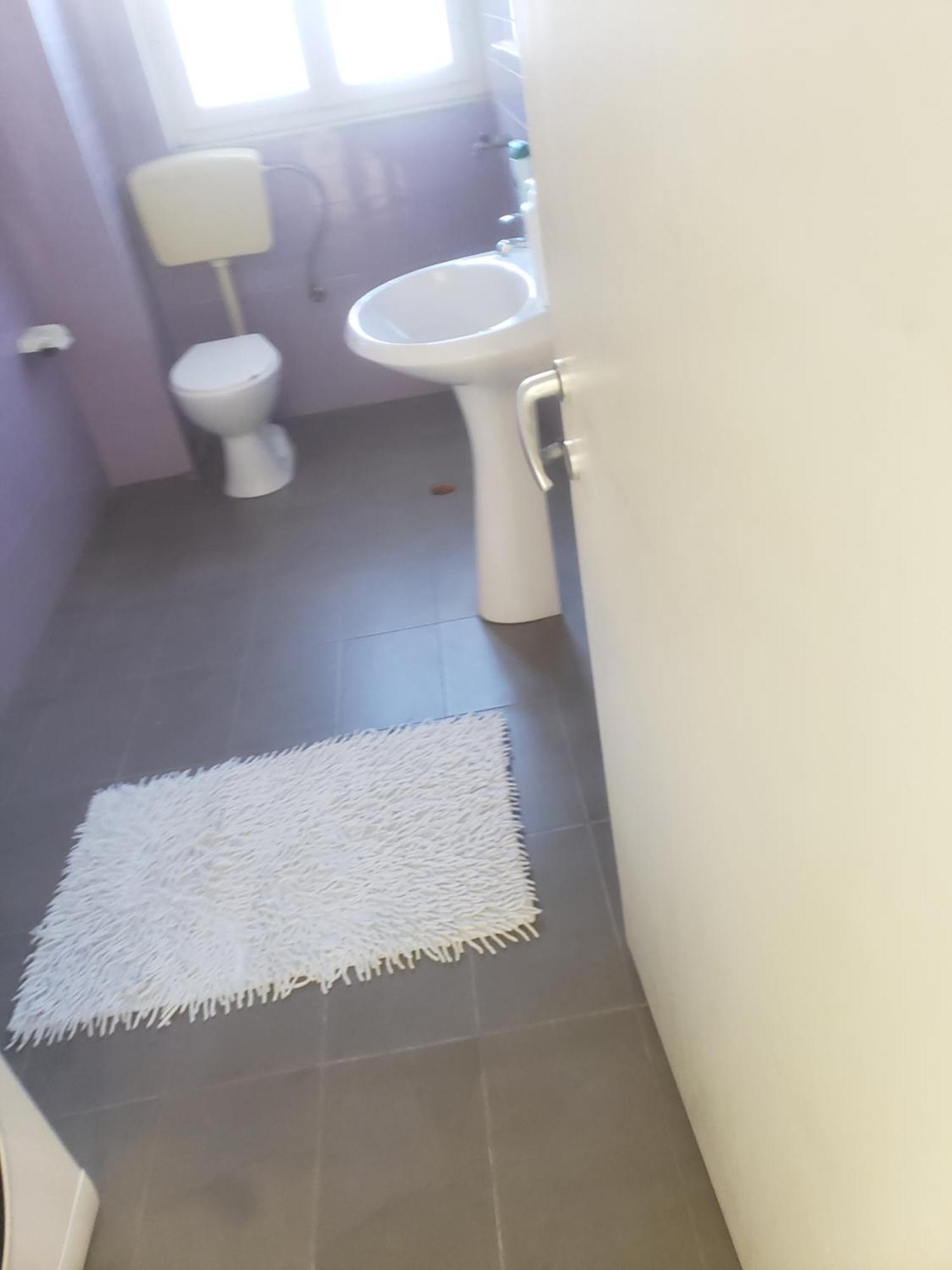 Hostel Oakland Тирана Экстерьер фото