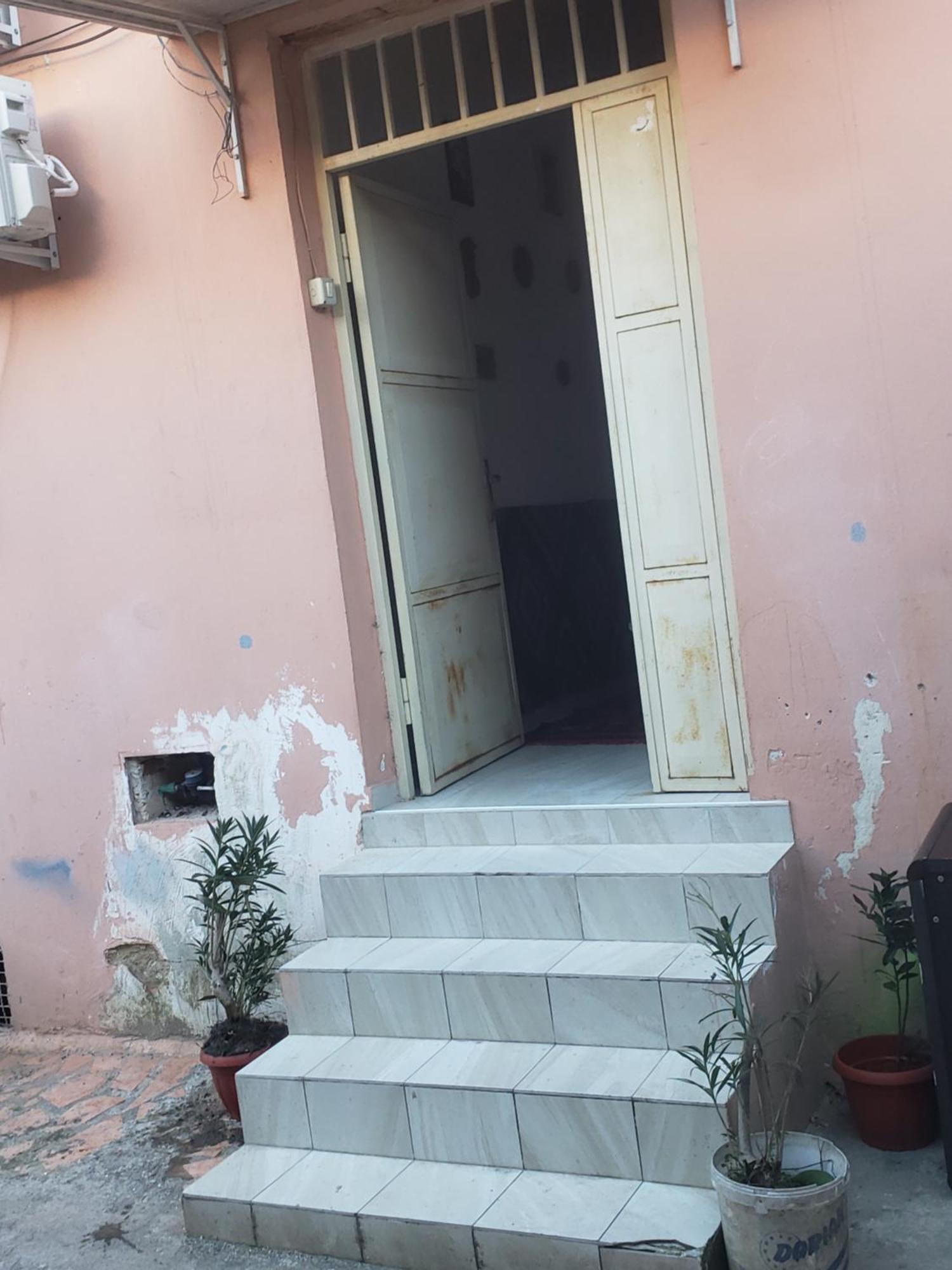 Hostel Oakland Тирана Экстерьер фото